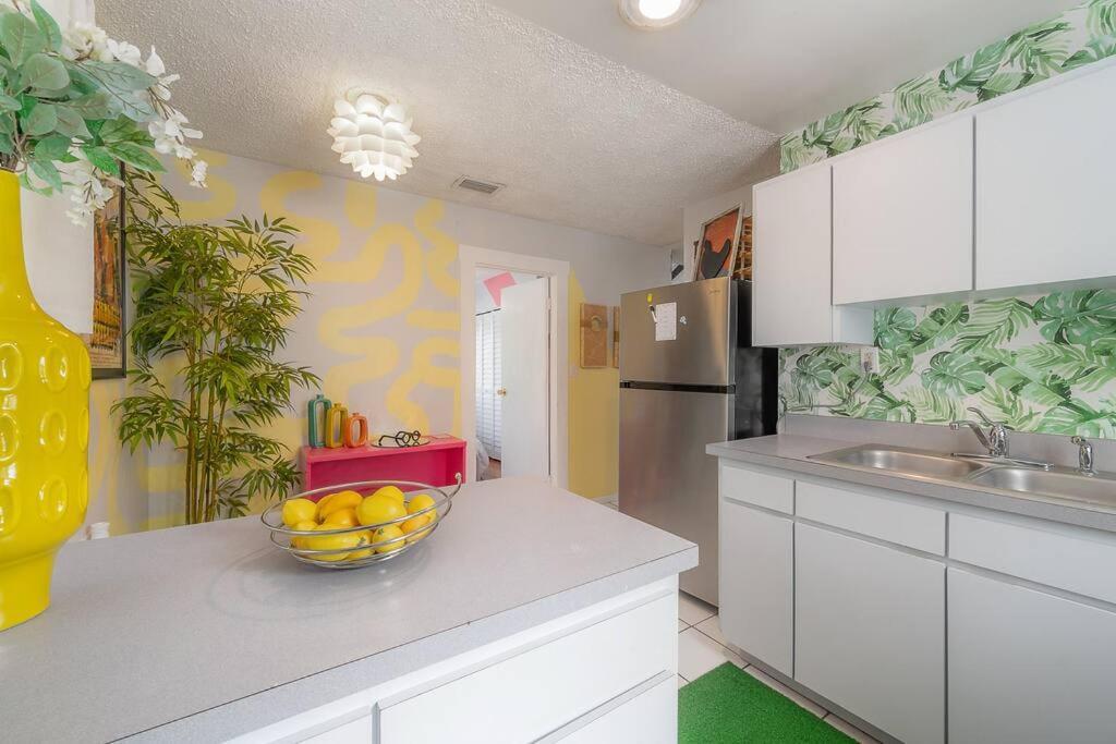 Villa Vibing In The Heights/Breweries/Food/Petfriendly Tampa Exterior foto