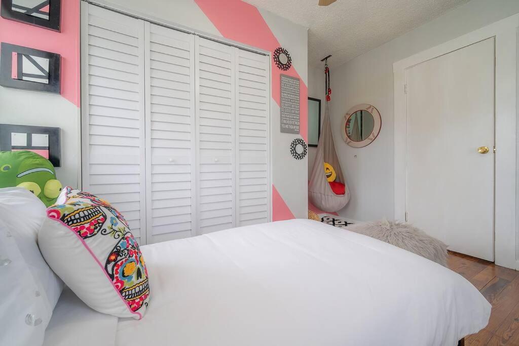 Villa Vibing In The Heights/Breweries/Food/Petfriendly Tampa Exterior foto